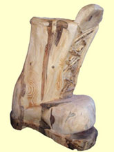 Riesenstiefel aus Holz